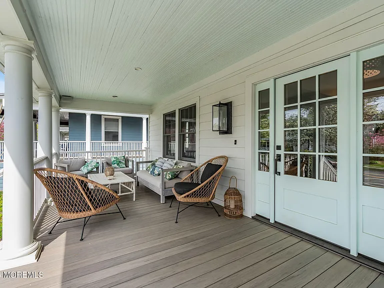 112 Sylvania Ave — Photo 5