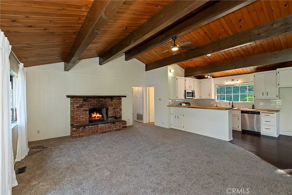 129 Zermat Dr — Photo 4