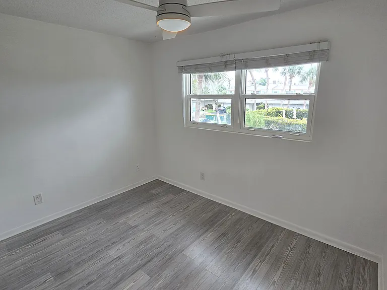 402 Dove Ln #12 — Photo 25
