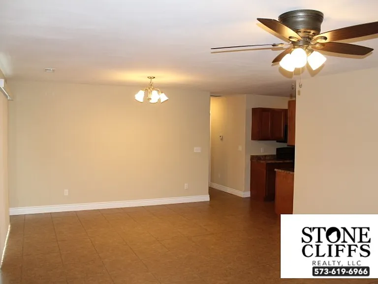 231 Rylee Cir — Photo 7