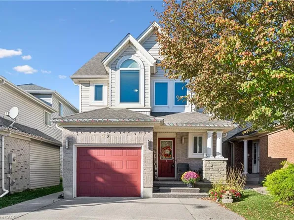 7 Kroeger Cres, Cambridge, ON N3C 4J7