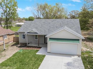 1013 S Main St, Holden, MO 64040