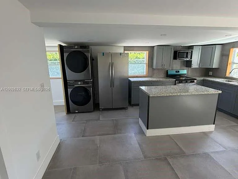 14240 S Biscayne River Rd — Photo 2