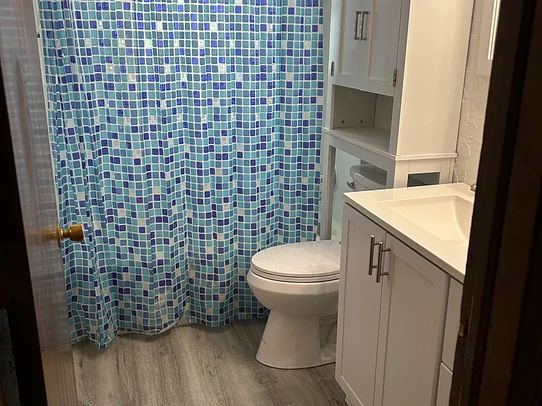 2570 Lester Ct #I — Photo 3