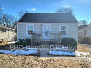 1302 SW Walnut St, Blue Springs, MO 64015