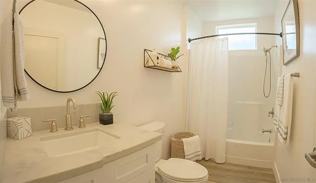 1316 E Grand Ave #104 — Photo 24