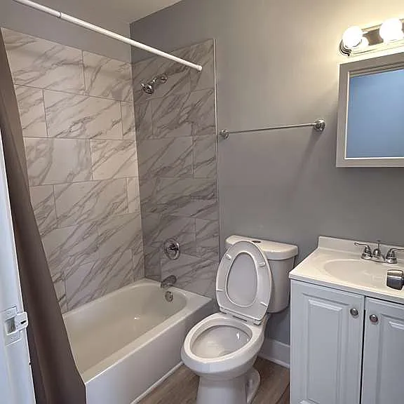 333 Hawthorne Cir #5 — Photo 5