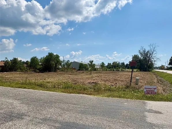 9015 Oak Vis, Orange, TX 77630