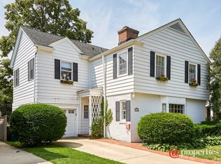 2033 Greenwood Ave, Wilmette, IL