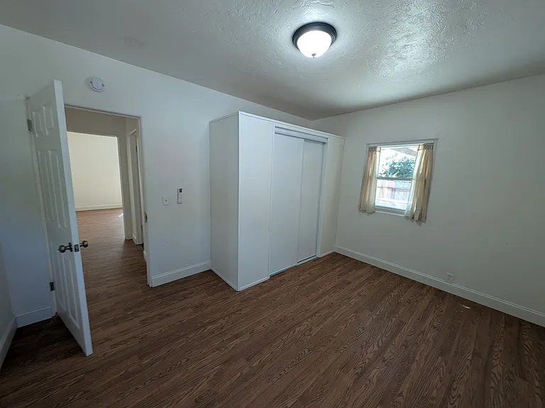 604 Loma St — Photo 13