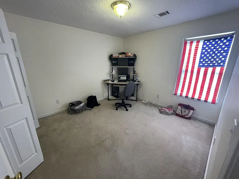 44 Hampton Springs Ct — Photo 27