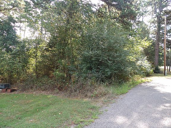 2nd image of Lakewood Dr