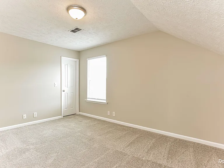 9029 Ristau Dr — Photo 13