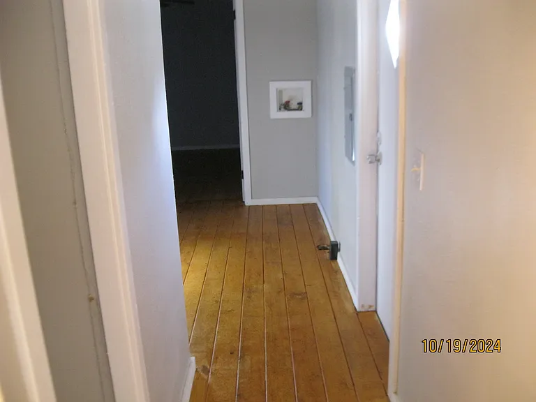 359 Russell Ave — Photo 10