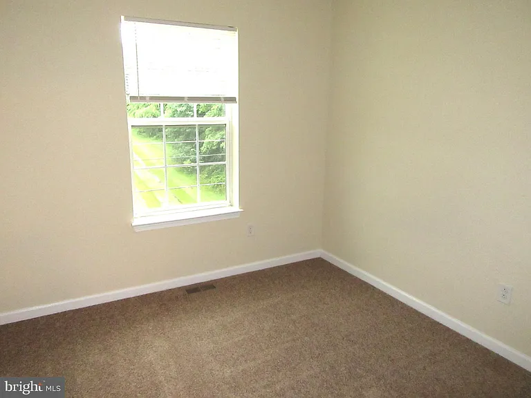 524 Jacobsen Dr — Photo 9