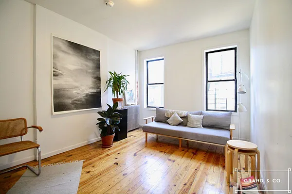 Rented by Grand & Co. | media 17