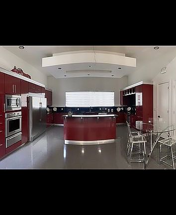 4th image of 612 New Orleans Cir