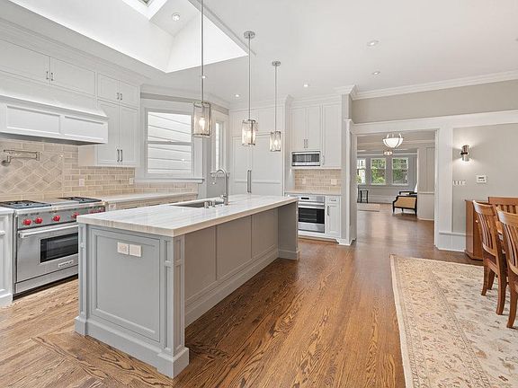 2nd image of 3282 Jackson St #3282