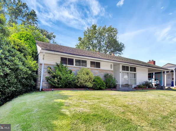 7514 Far Hills Dr, Towson, MD 21286