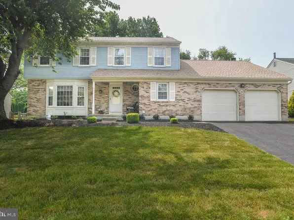8 Fieldstone Cir, Hockessin, DE 19707