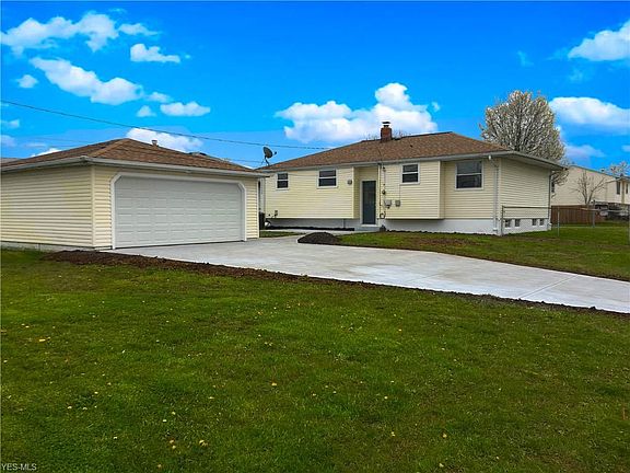 3rd image of 16474 Birchcroft Dr