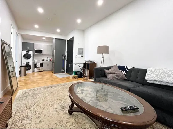 283 Graham Avenue image 1 of 6