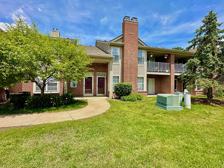 16531 Covington Dr — Photo 1
