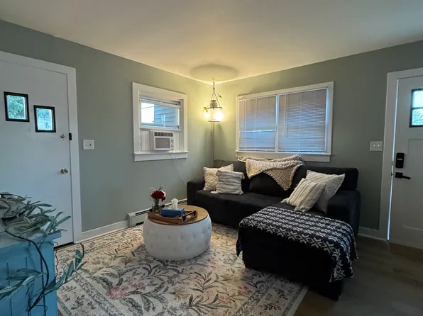 136 W Morning Glory Rd, Wildwood, NJ