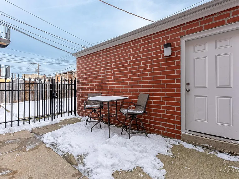 741 S Claremont Ave #G — Photo 23