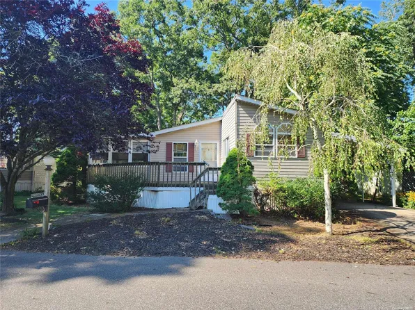 1661 Old Country Road #6, Riverhead, NY 11901