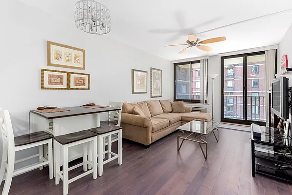 Rented by SERHANT. | media 9