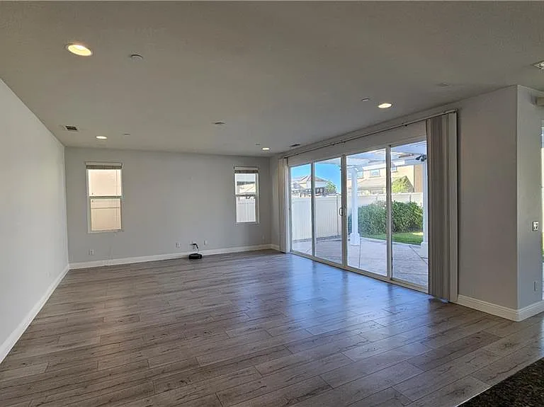526 Seine River Way — Photo 7