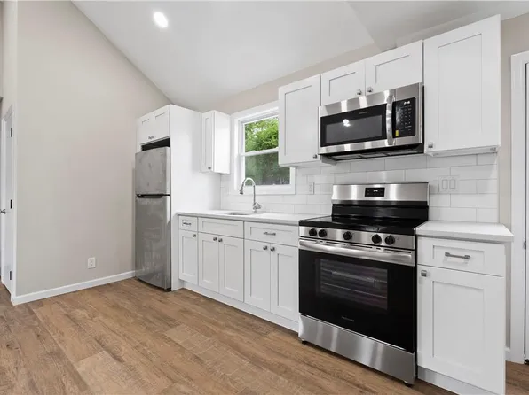 23 Garden City Avenue, Wyandanch, NY 11798