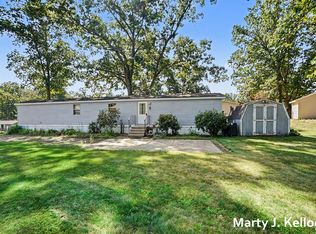 2511 S Fawn Dr, White Cloud, MI 49349