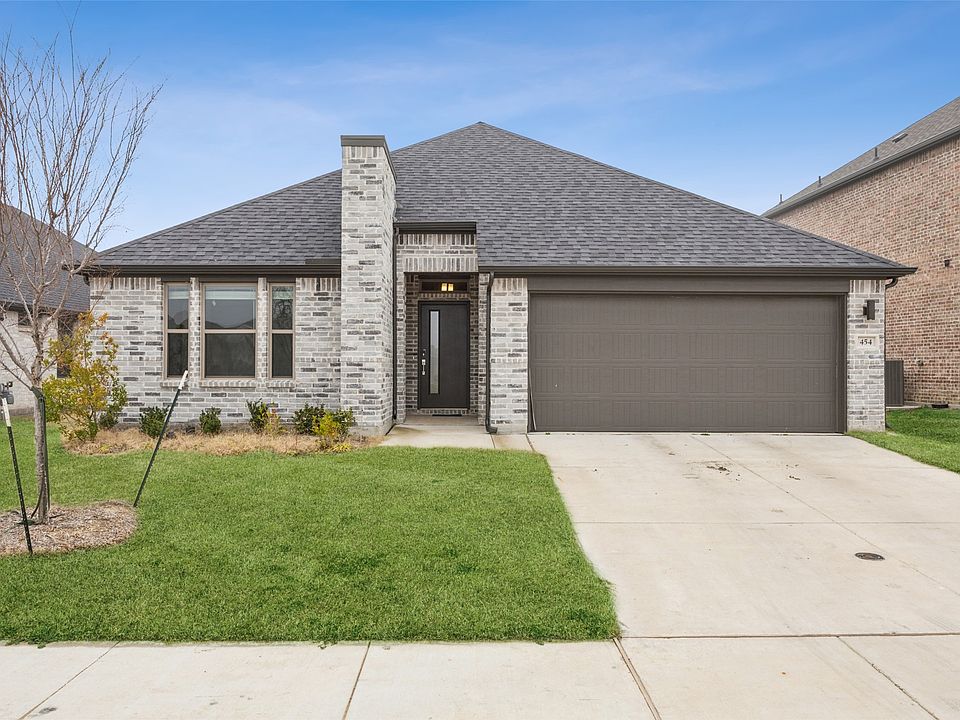 1st image of 454 Oak Creek Dr