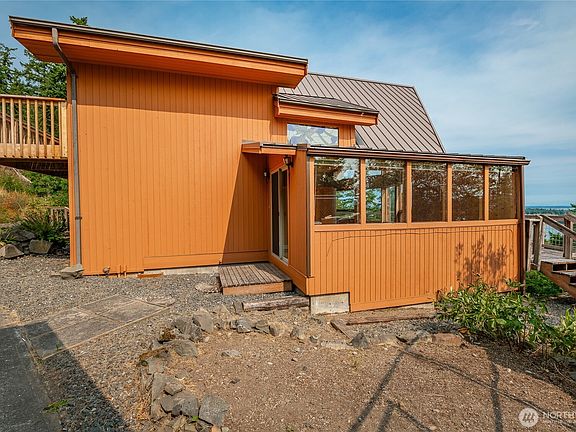 5th image of 3074 Mt Vista Drive