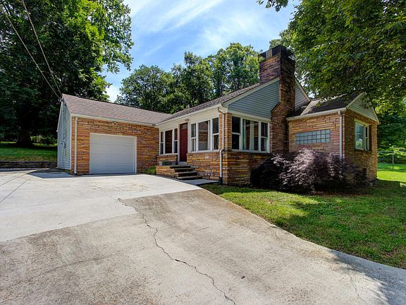 2nd image of 332 N Chilhowee Dr