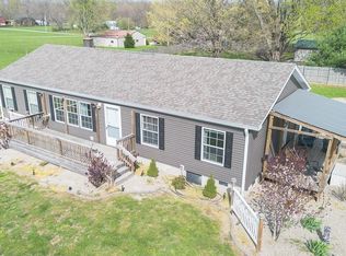 685 N Cold Springs Rd, Bloomfield, IN 47424