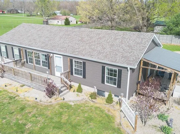 685 N Cold Springs Rd, Bloomfield, IN 47424
