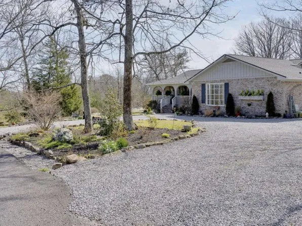 219 Rainbow Dr, Lookout Mountain, GA 30750