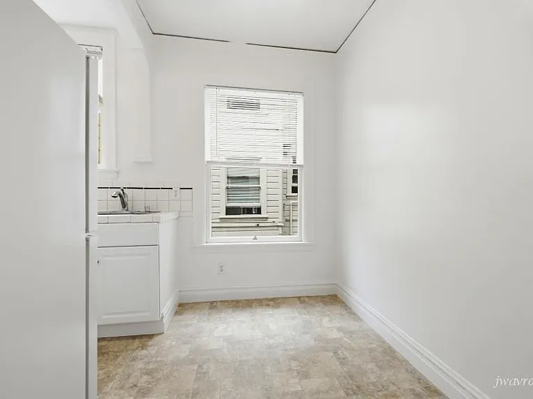 3423 Fillmore St #208 — Photo 6