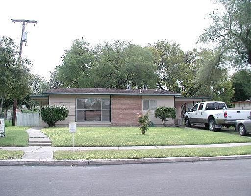 5th image of 8026 CEDAR VIEW DR