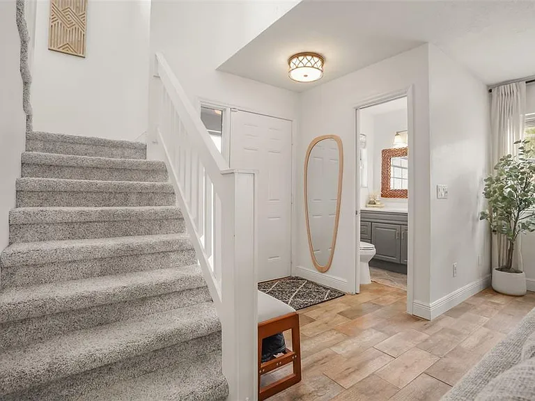 1328 Landry Cir — Photo 2