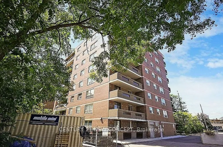 7451 Yonge St #101 — Photo 38
