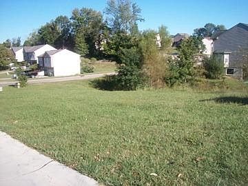 5th image of 121 Bedinger Ave