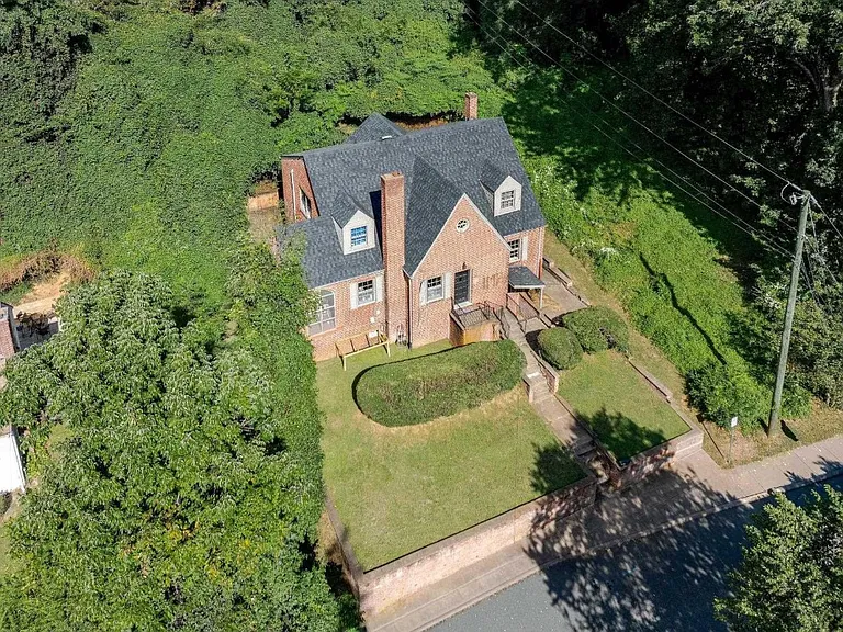 505 Valley Rd — Photo 3