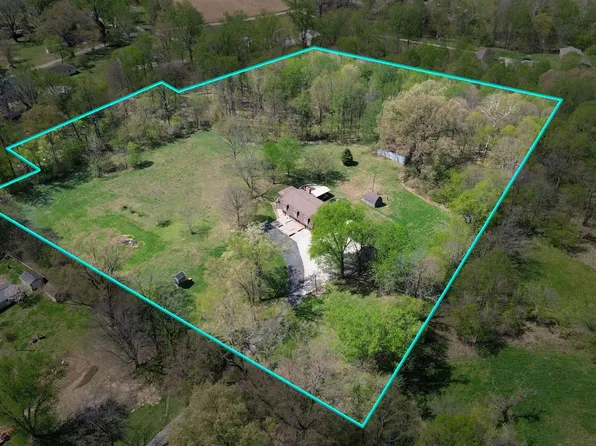 1230 Mulberry Ln, Spottsville, KY 42458