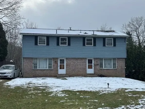 136-138 Meeker Rd, Vestal, NY 13850