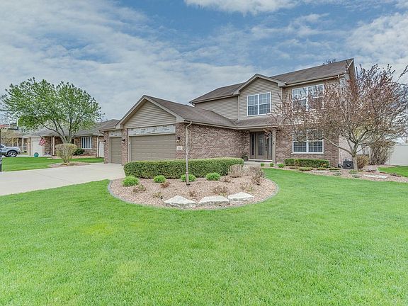 2nd image of 688 Turtledove Ln
