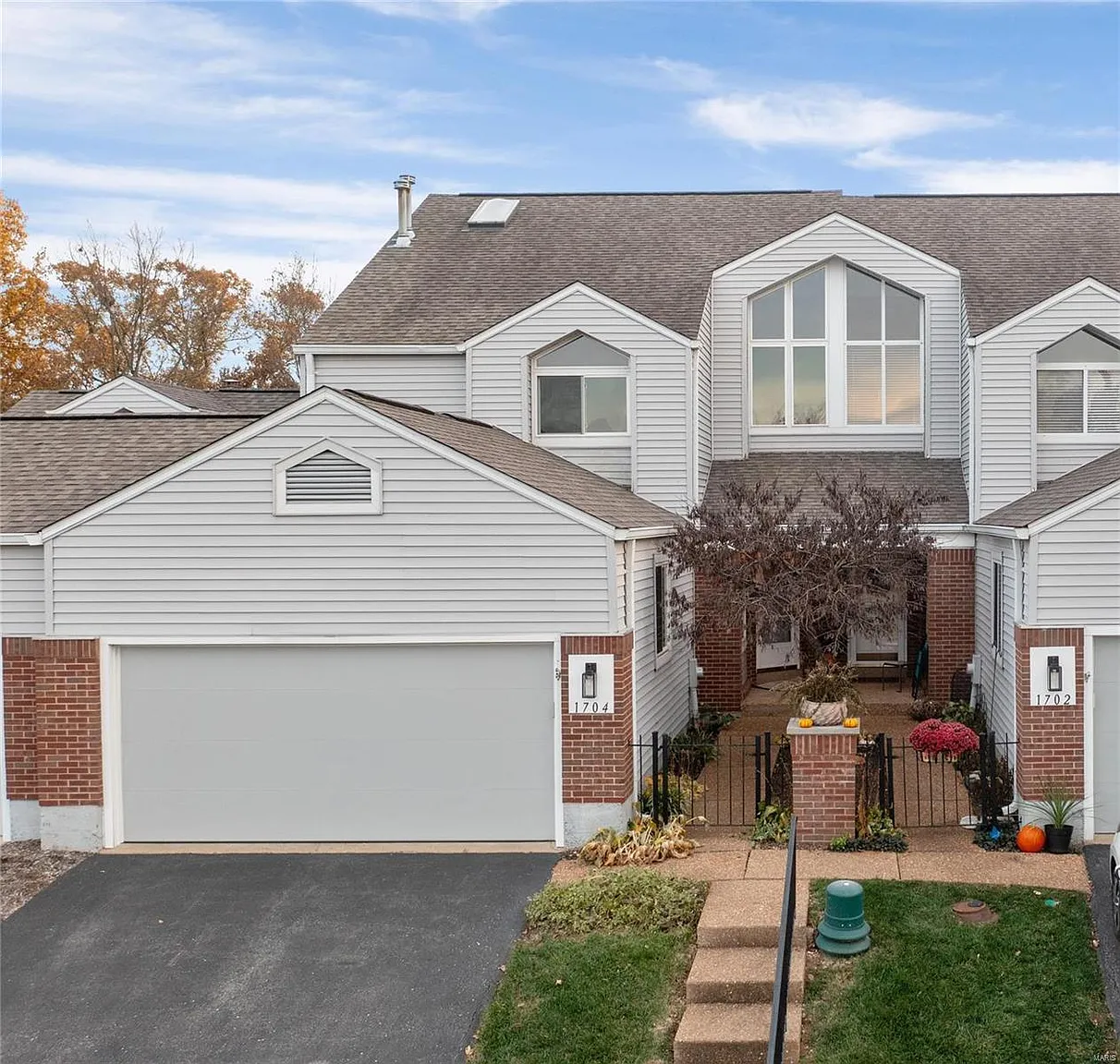1704 Ridgeview Circle Dr photo 1